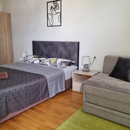 Modern & Trendy Apartment Skopje Exteriör bild